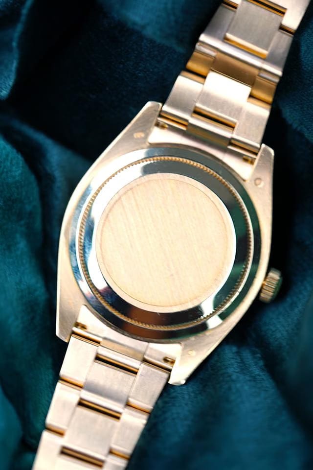 Rolex | Sky-Dweller | 326938 | Yellow gold | 42 mm | Yellow gold | Silver | Automatic