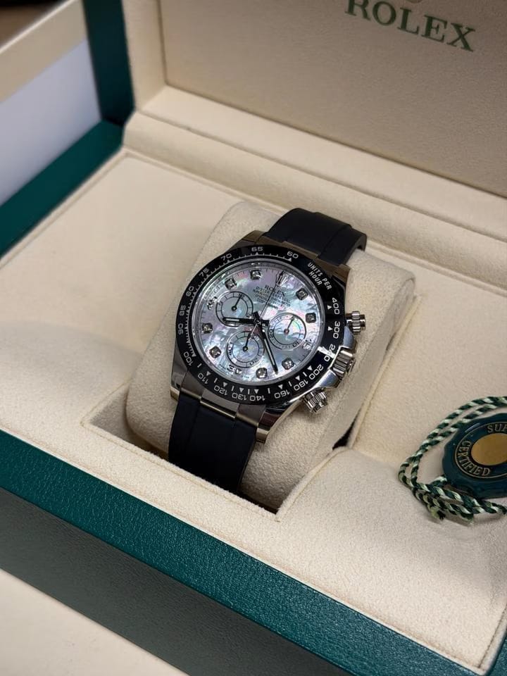 Rolex | Daytona | 116519LN | White gold | 40 x 43 mm | Rubber | Mother of pearl | Automatic
