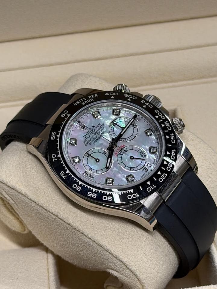 Rolex | Daytona | 116519LN | White gold | 40 x 43 mm | Rubber | Mother of pearl | Automatic