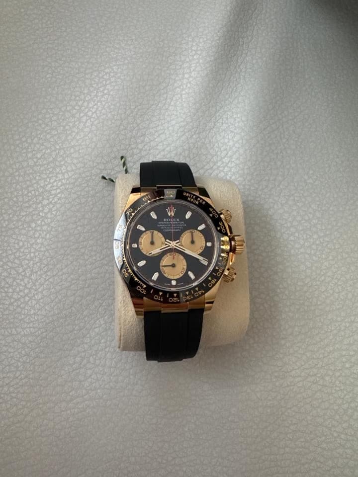 Rolex | Daytona | 116518LN | Yellow gold | 40 x 43 mm | Rubber | Black | Automatic