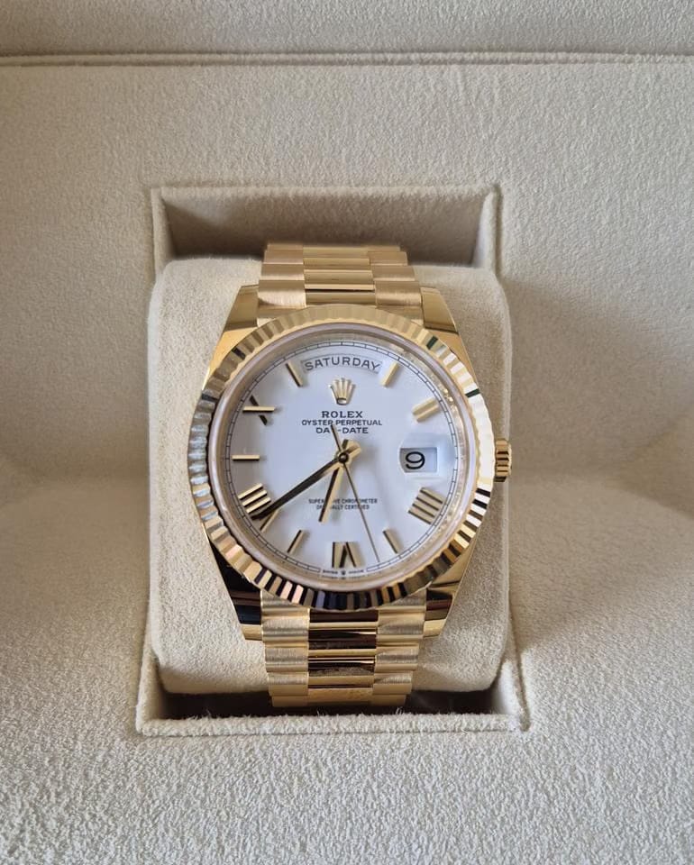 Rolex | Day-Date | 228238 | Yellow gold | 40 mm | Yellow gold | White | Automatic