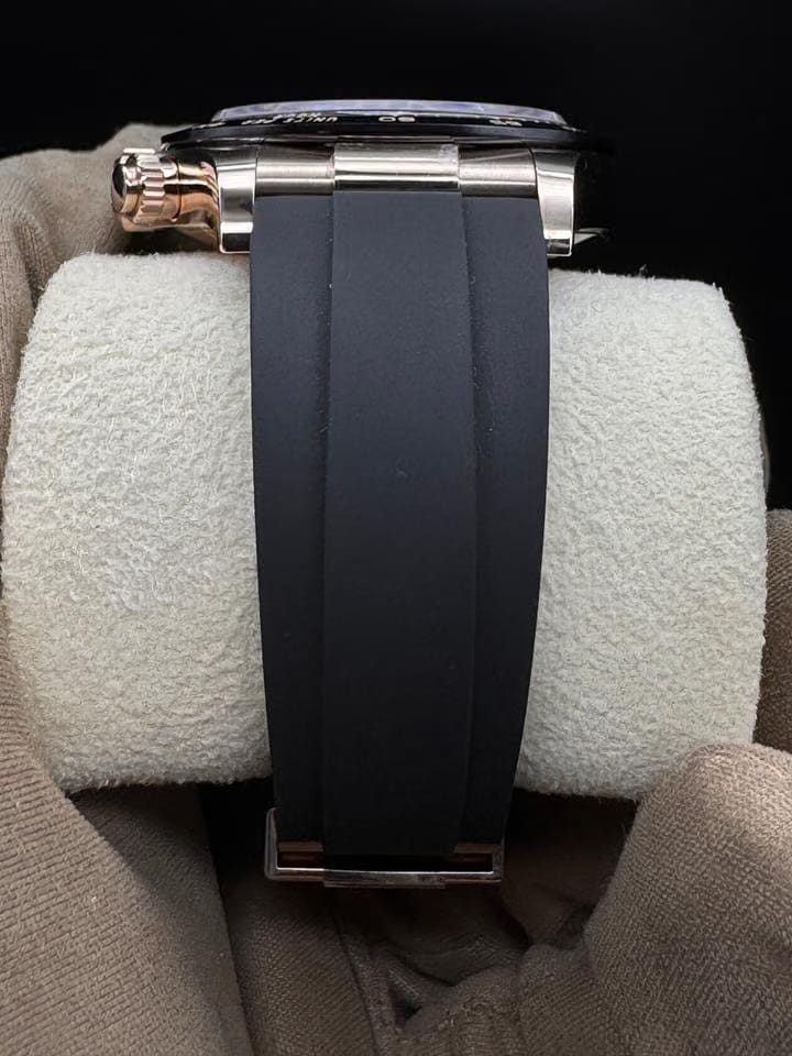 Rolex | Daytona | 116515LN | Rose gold | 40 mm | Plastic | Black | Automatic