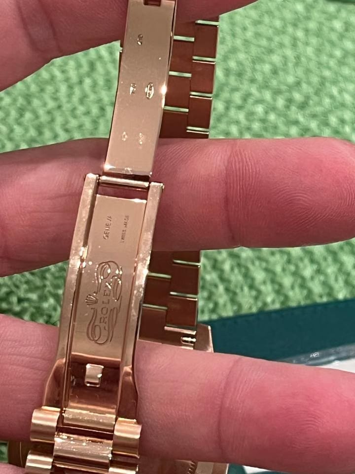 Rolex | Day-Date | 218235 | Red gold | 41 x 49 mm | Rose gold | Pink | Automatic