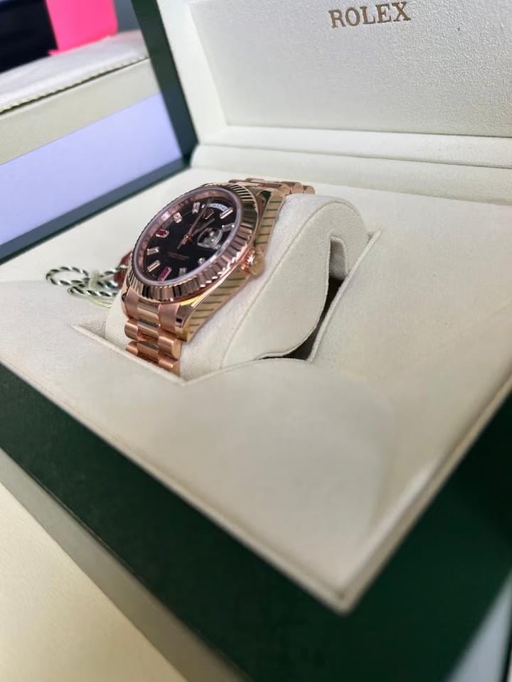 Rolex | Day-Date | 218235 | Rose gold | Rose gold | Black