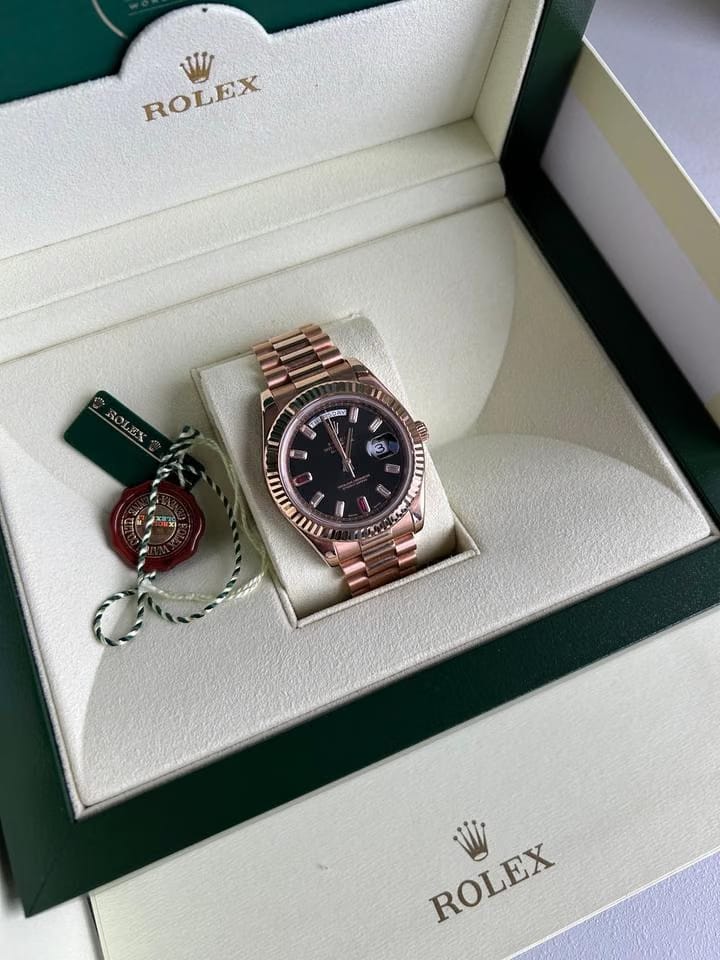 Rolex | Day-Date | 218235 | Rose gold | Rose gold | Black