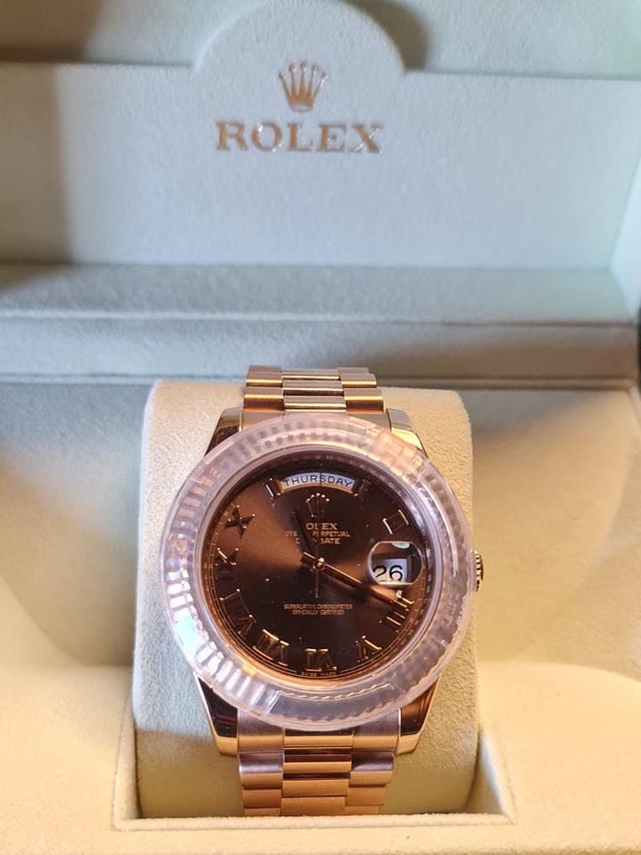 Rolex | Day-Date | 218235 | 41 x 49 mm | Rose gold | Automatic