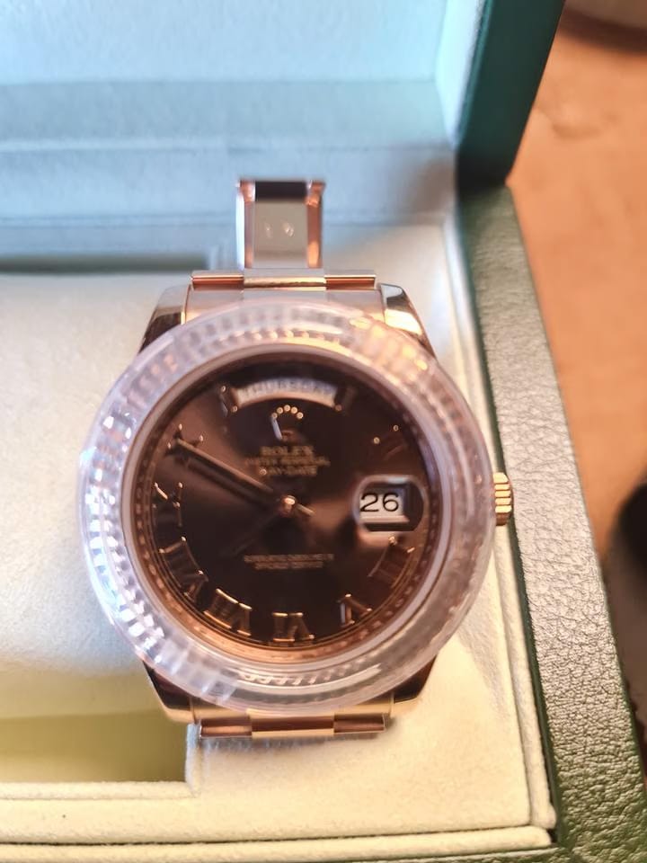 Rolex | Day-Date | 218235 | 41 x 49 mm | Rose gold | Automatic