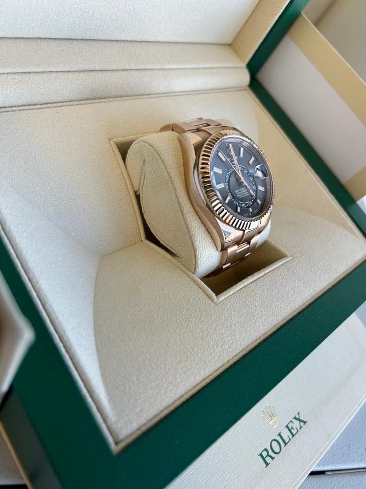 Rolex | Sky-Dweller | 326935-cm1-dc715 | Rose gold | 42 mm | Rose gold | Grey | Automatic