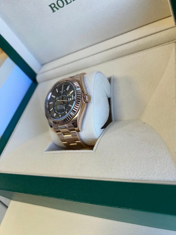 Rolex | Sky-Dweller | 326935-cm1-dc715 | Rose gold | 42 mm | Rose gold | Grey | Automatic