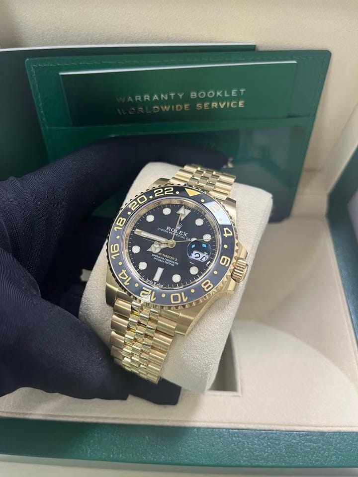 Rolex | GMT-Master II | 126718grnr | Yellow gold | Yellow gold | Black