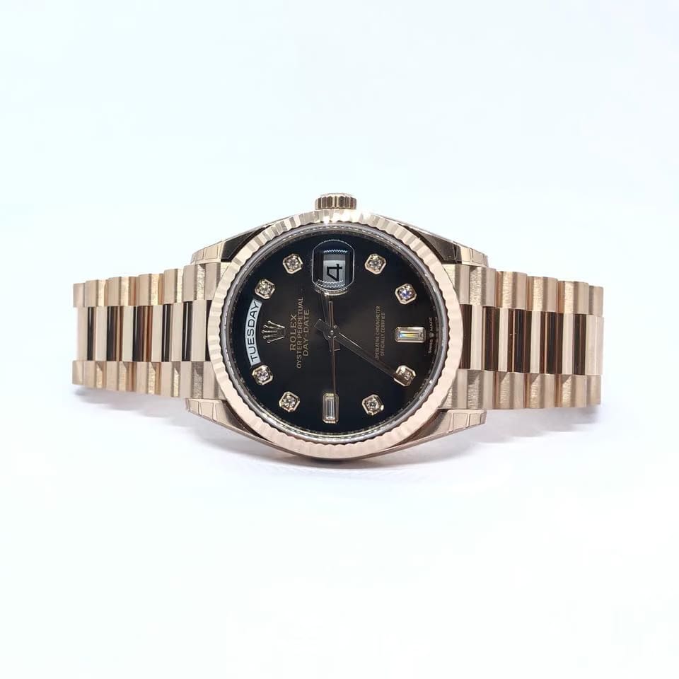 Rolex | Day-Date | 128235 | Rose gold | 36 mm | Rose gold | Brown | Automatic