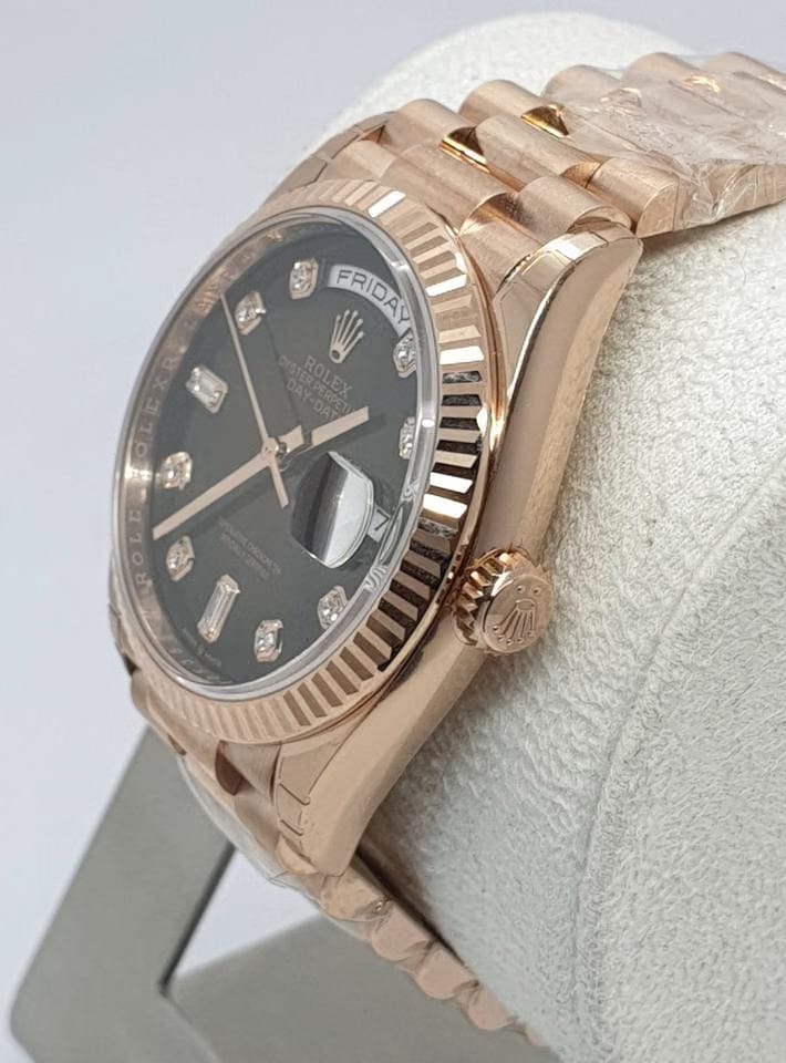 Rolex | Day-Date | 128235 | Rose gold | 36 mm | Rose gold | Brown | Automatic