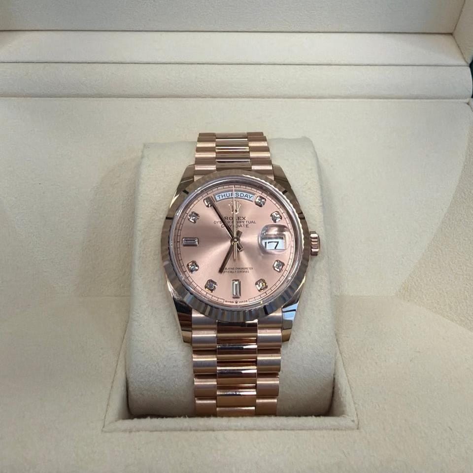 Rolex | Day-Date | 128235 | Red gold | 36 x 43 mm | Rose gold | Pink | Automatic