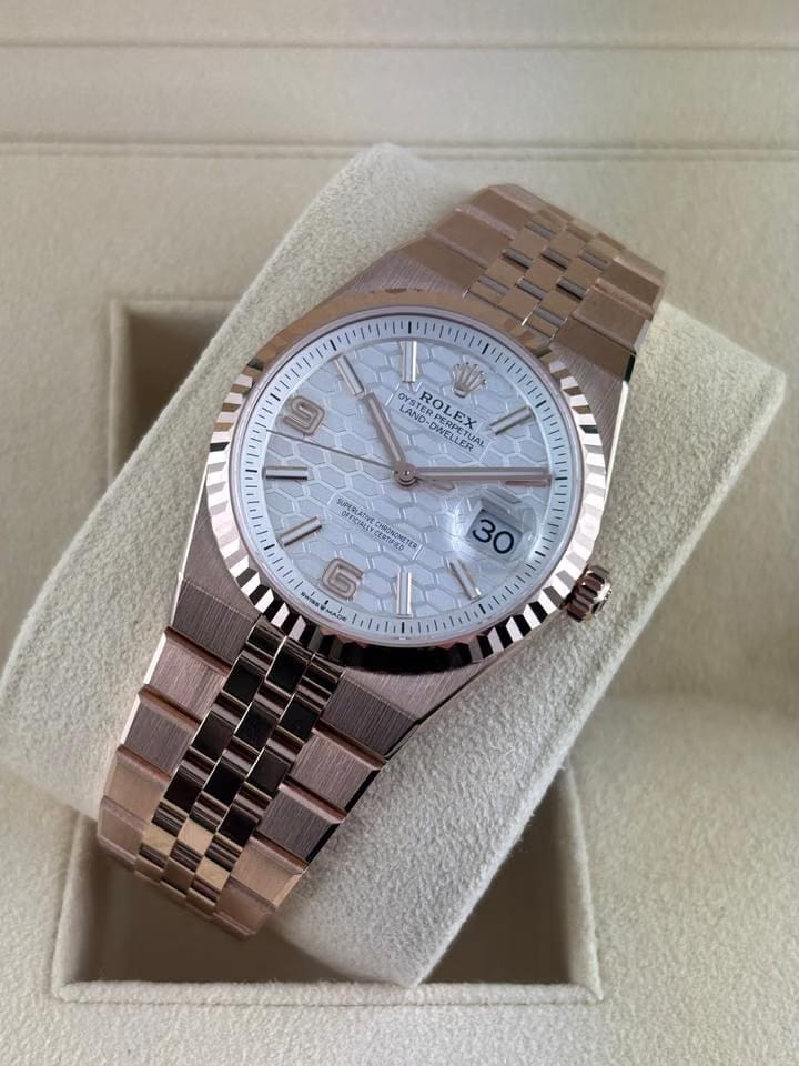 Rolex | Land-Dweller | 127235 | Rose gold | 36 mm | Rose gold | White | Automatic