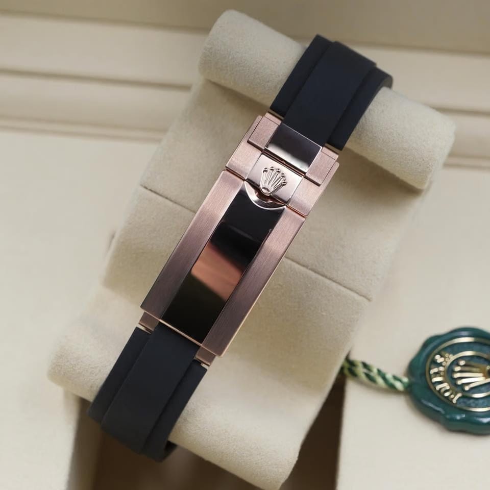 Rolex | Daytona | 126515LN | Rose gold | 40 mm | Rubber | Champagne | Automatic