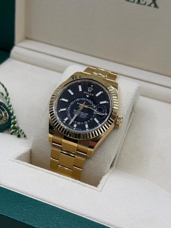Rolex | Sky-Dweller | 336938 | Yellow gold | 42 mm | Yellow gold | Black | Automatic