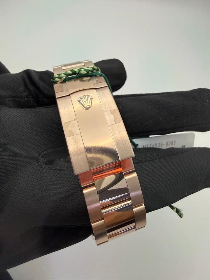 Rolex | Sky-Dweller | 336935 | Rose gold | 42 mm | Rose gold | White | Automatic