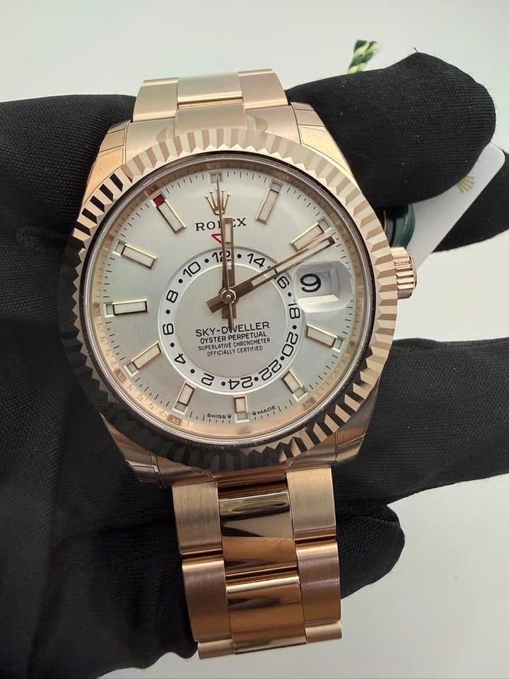 Rolex | Sky-Dweller | 336935 | Rose gold | 42 mm | Rose gold | White | Automatic