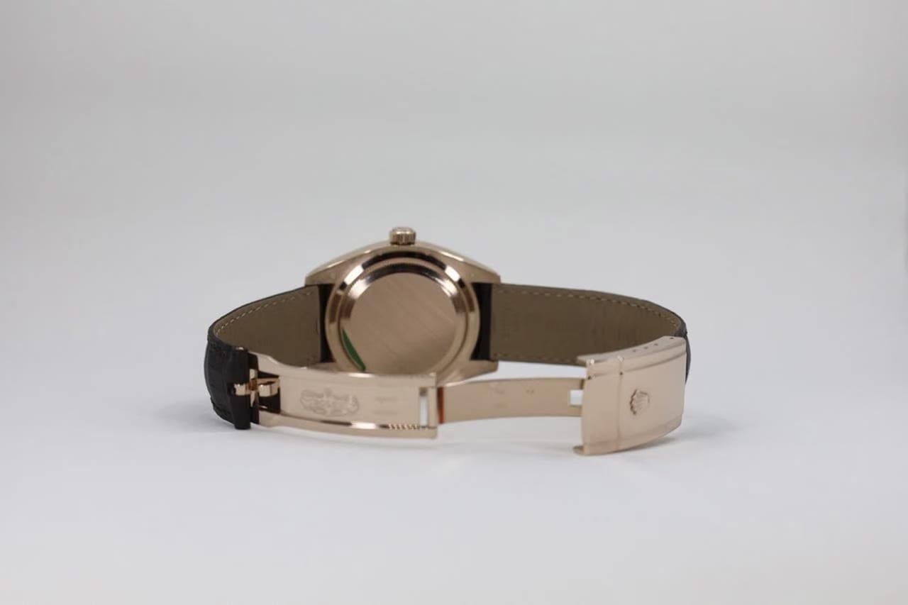 Rolex | Sky-Dweller | 326135-0007 | Rose gold | 42 mm | Leather | Grey | Automatic