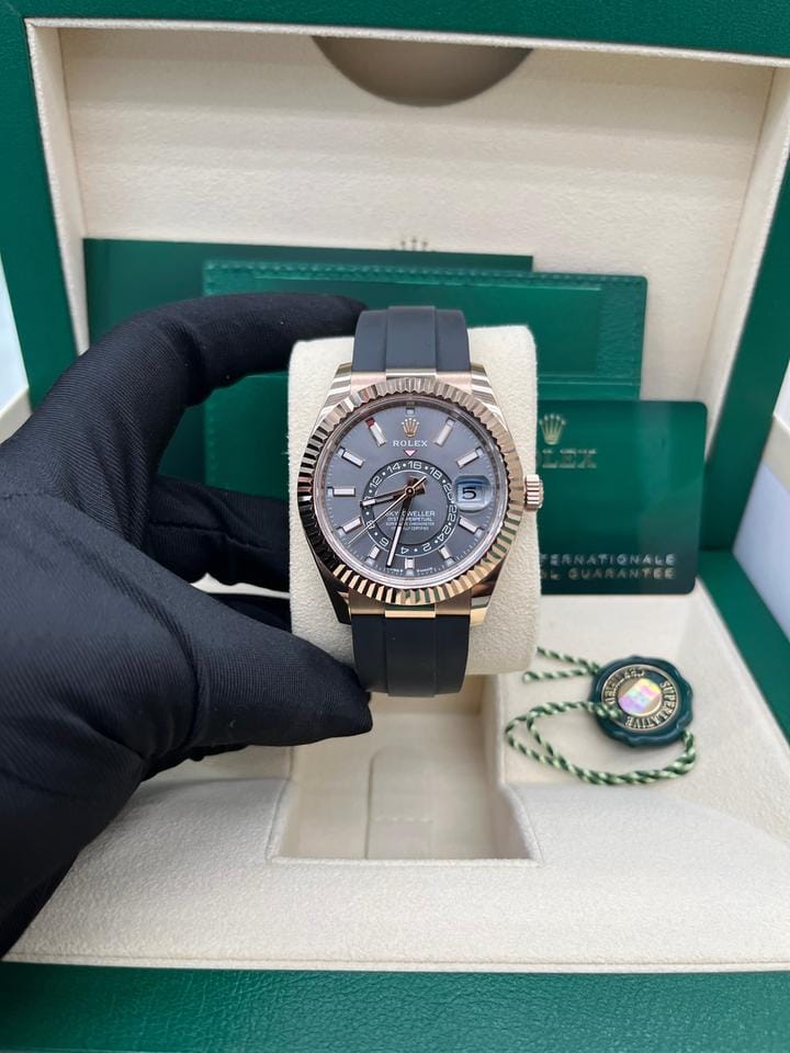 Rolex | Sky-Dweller | 336235 | Rose gold | Rubber | Grey | Automatic