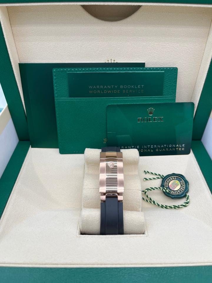 Rolex | Sky-Dweller | 336235 | Rose gold | Rubber | Grey | Automatic