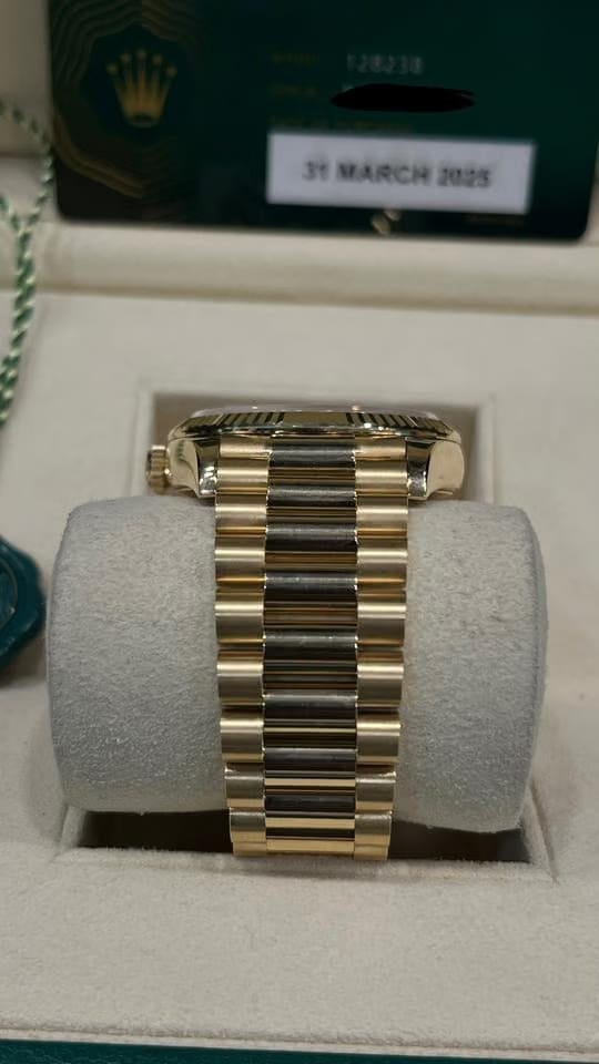 Rolex | Day-Date | 128238 | Yellow gold | 36 mm | Yellow gold | Champagne | Automatic