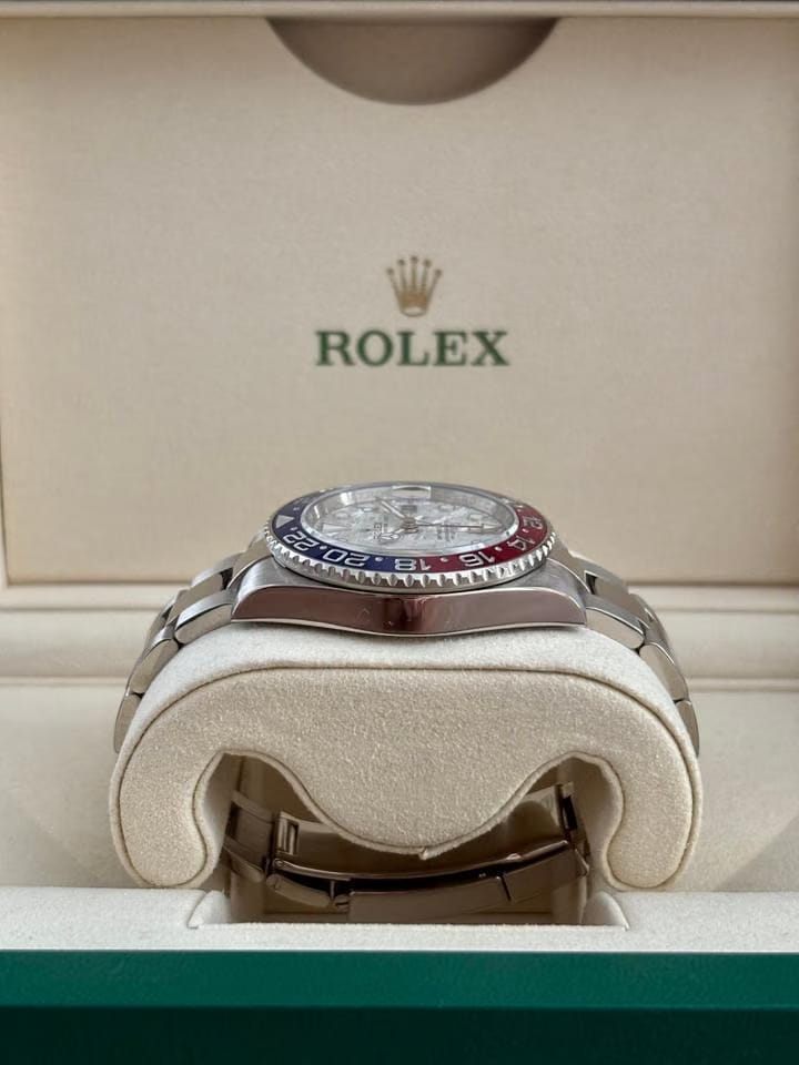 Rolex | GMT-Master II | 126719BLRO | Yellow gold | 40 mm | Rubber | Meteorite | Automatic