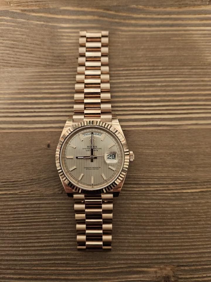 Rolex | Day-Date | 228235 | Rose gold | 40 mm | Rose gold | Gold | Automatic