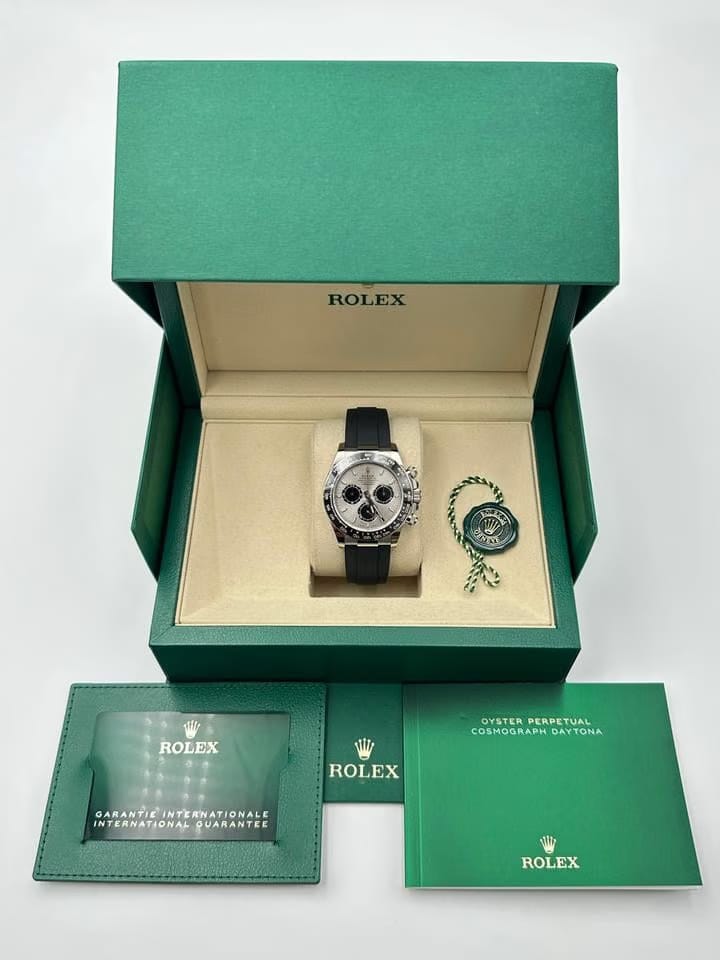 Rolex | Daytona | 126519LN | White gold | 40 mm | Rubber | Silver | Automatic