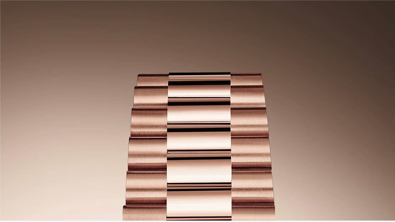 Rolex | Day-Date | 128235 | Rose gold | Rose gold | Brown | Automatic