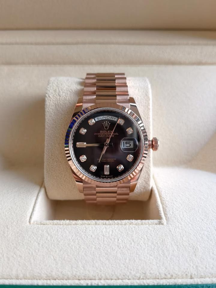 Rolex | Day-Date | 128235-0038 | Rose gold | 36 x 43 mm | Rose gold | Brown | Automatic