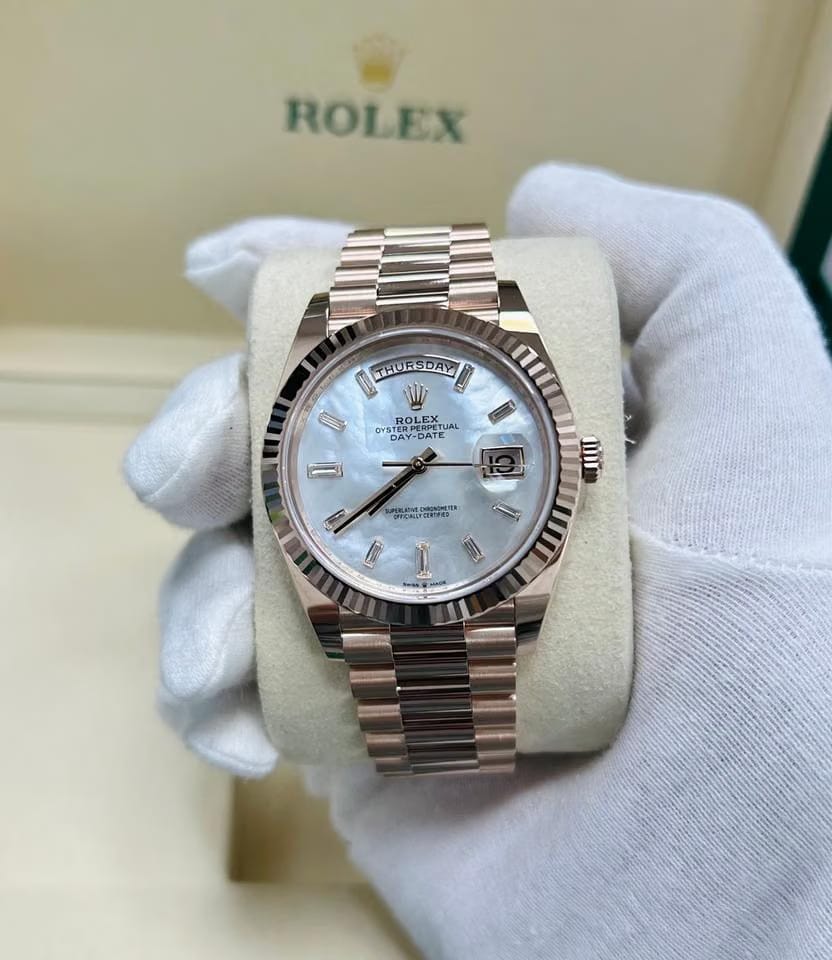 Rolex | Day-Date | 228235 | Rose gold | 40 mm | Rose gold | Mother of pearl | Automatic