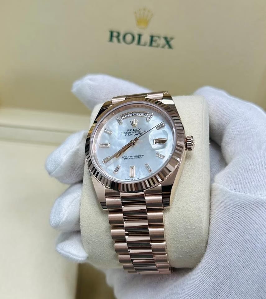 Rolex | Day-Date | 228235 | Rose gold | 40 mm | Rose gold | Mother of pearl | Automatic