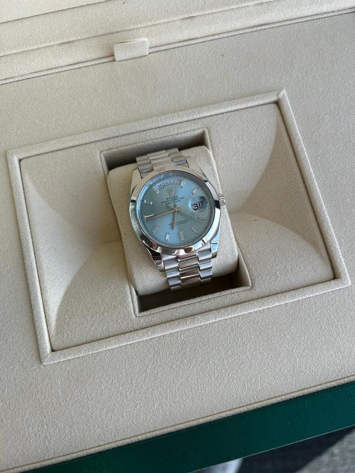 Rolex | Day-Date | 228206 | Platinum | 40 mm | Platinum | Blue | Automatic