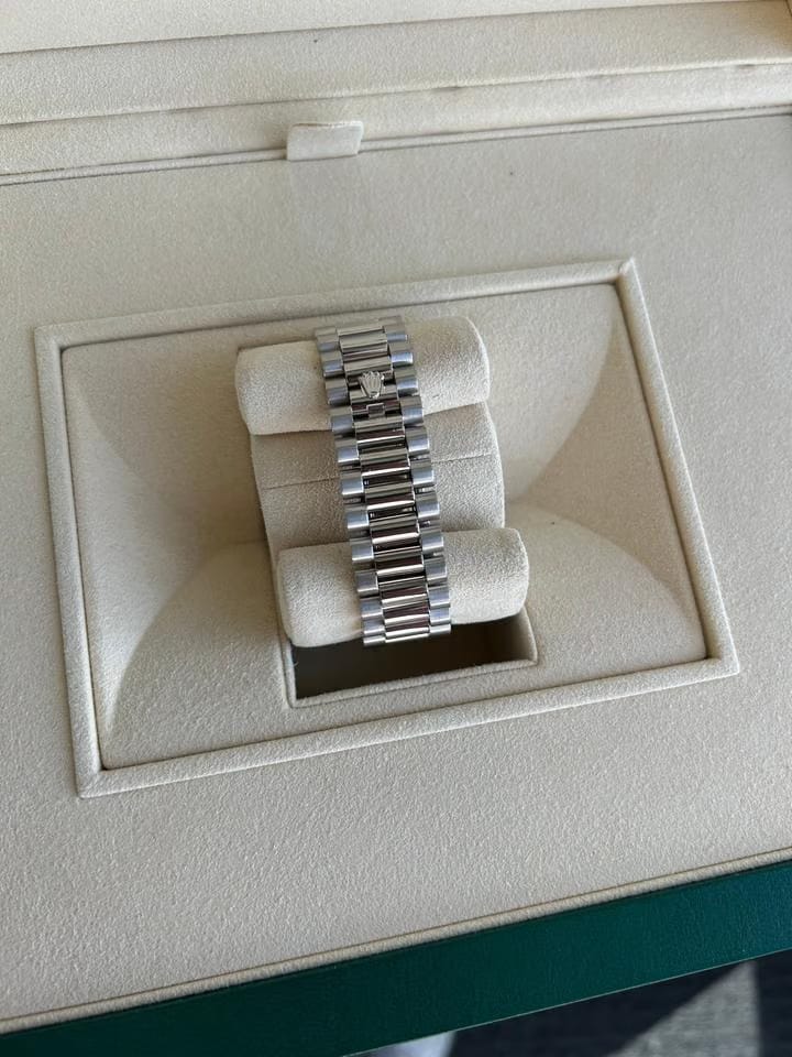 Rolex | Day-Date | 228206 | Platinum | 40 mm | Platinum | Blue | Automatic