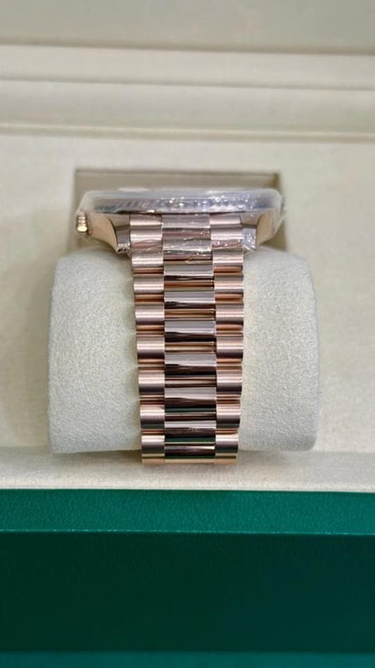 Rolex | Day-Date | 228235 | Rose gold | 40 mm