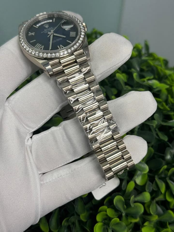 Rolex | Day-Date | 228349RBR | White gold | 40 x 48 mm | White gold | Blue | Automatic
