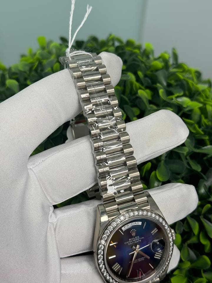 Rolex | Day-Date | 228349RBR | White gold | 40 x 48 mm | White gold | Blue | Automatic