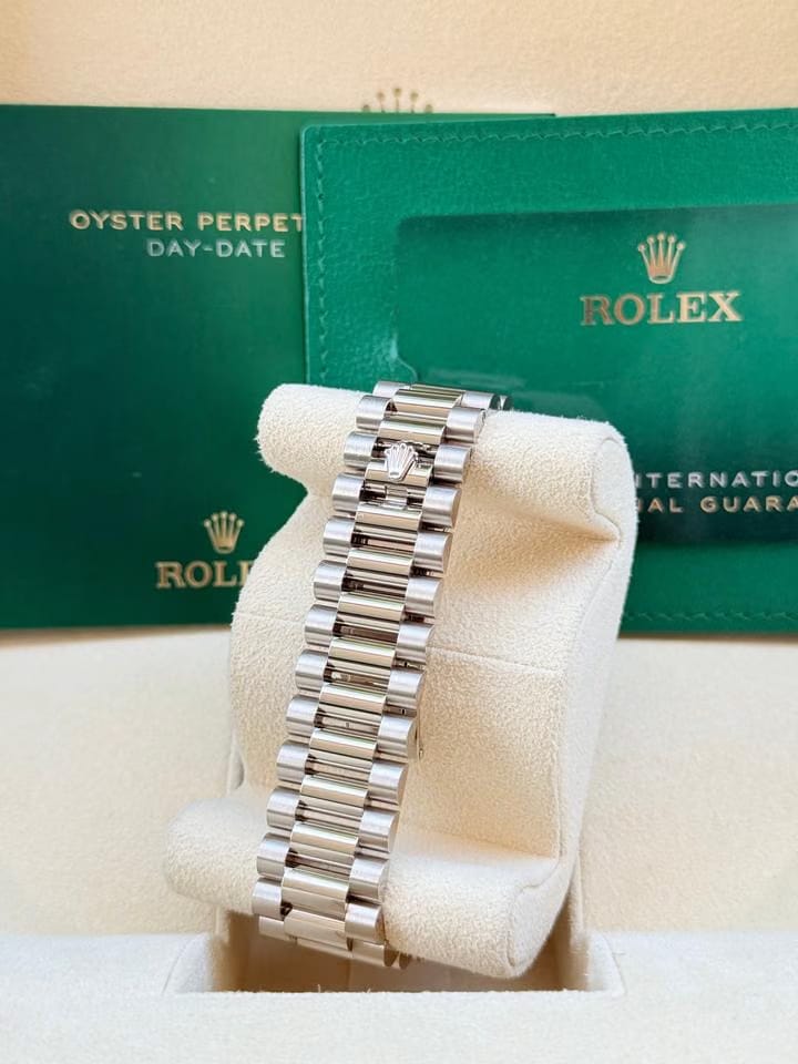 Rolex | Day-Date | 228239 | White gold | 40 mm | White gold | Silver (solid) | Automatic