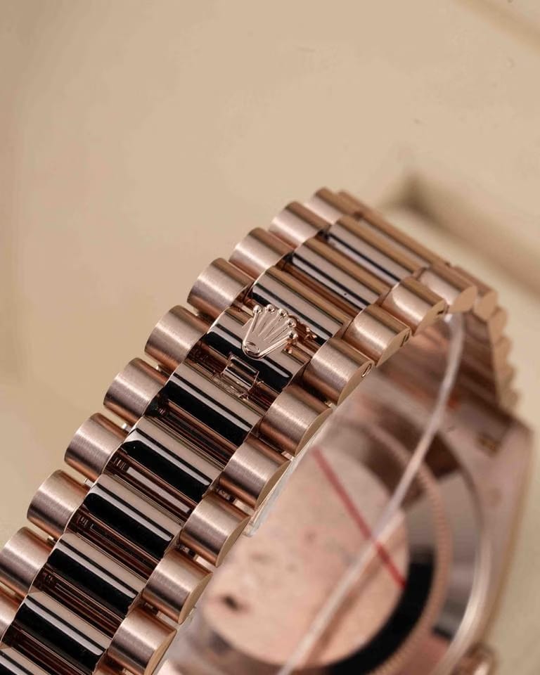 Rolex | Day-Date | 228235 | Rose gold | 40 mm | Grey | Automatic