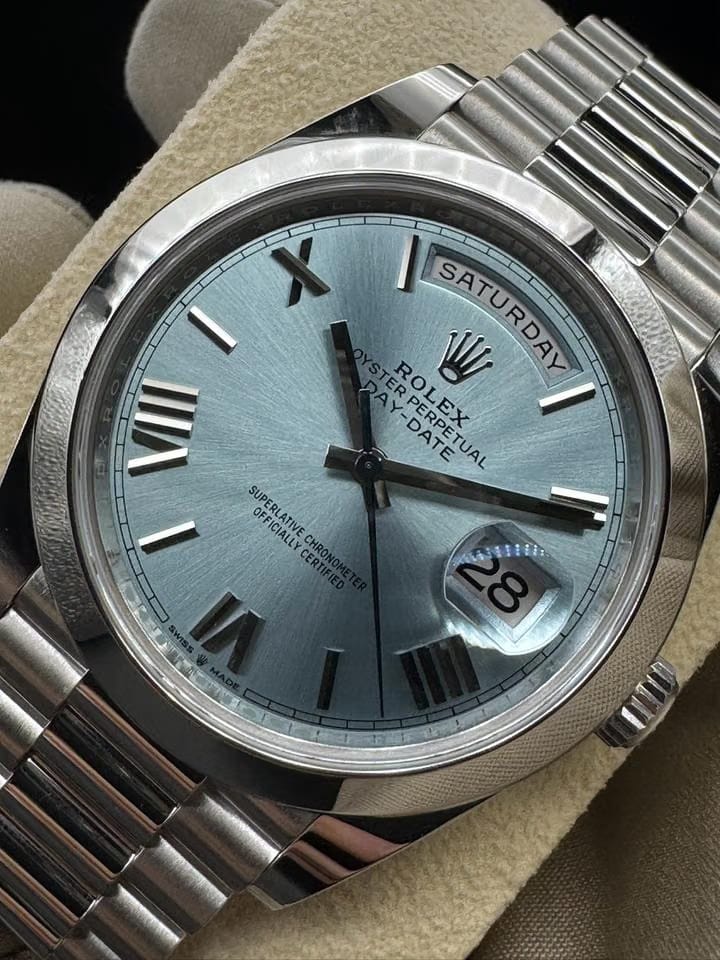 Rolex | Day-Date | 228206 | Platinum | 40 x 48 mm | Platinum | Blue | Automatic