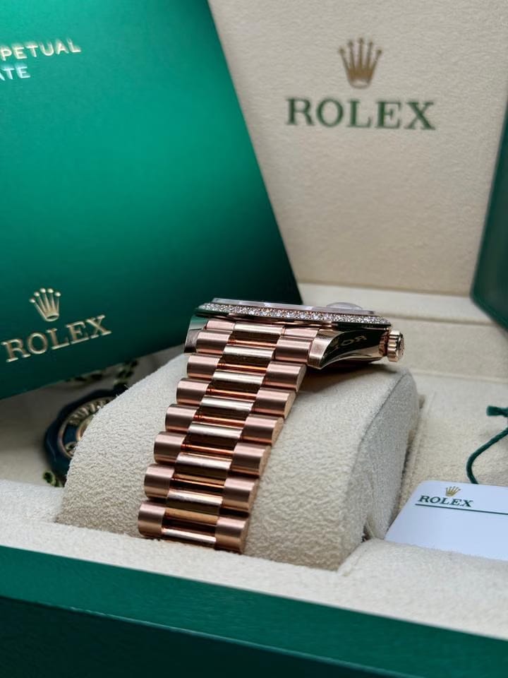 Rolex | Day-Date | 228345RBR | Rose gold | 40 x 48 mm | Rose gold | Pink | Automatic