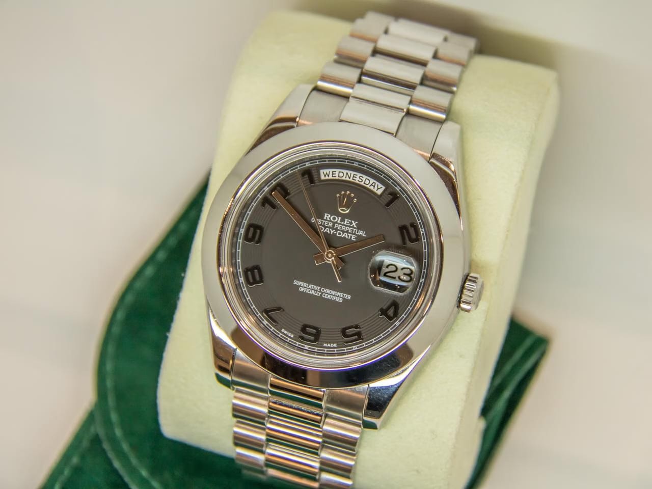 Rolex | Day-Date | 218206 | Platinum | 41 mm | Platinum | Grey | Automatic