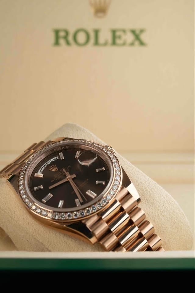 Rolex | Day-Date | 228345RBR | Rose gold | 40 x 48 mm | Rose gold | Brown | Automatic
