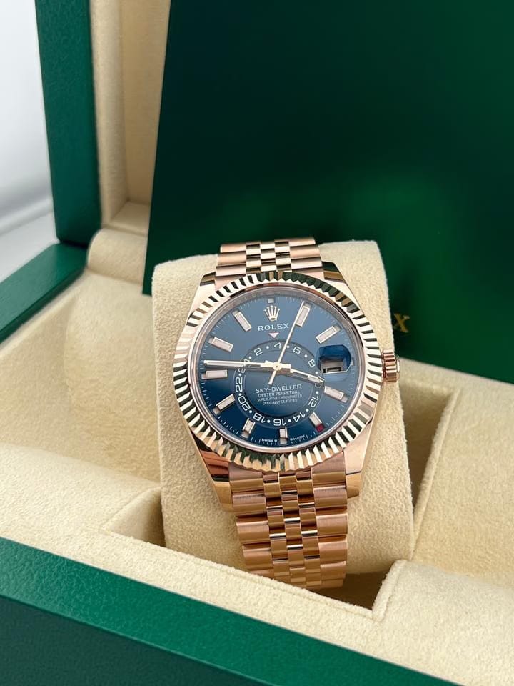 Rolex | Sky-Dweller | 336935 | Rose gold | Rose gold | Blue | Automatic
