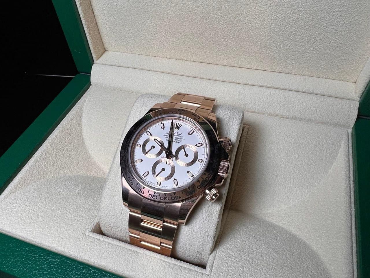 Rolex | Daytona | 116505 | Rose gold | 40 mm | Rose gold | Mother of pearl | Automatic