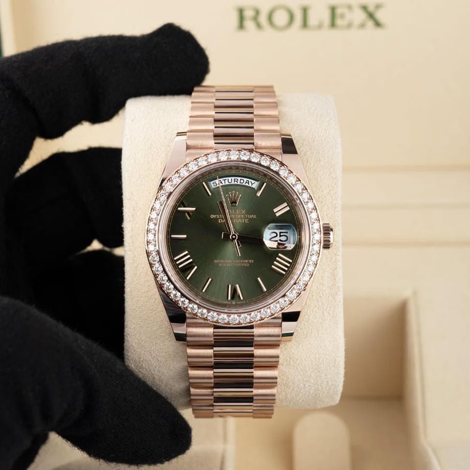Rolex | Day-Date | 228345RBR | Rose gold | 40 mm | Rose gold | Green | Automatic