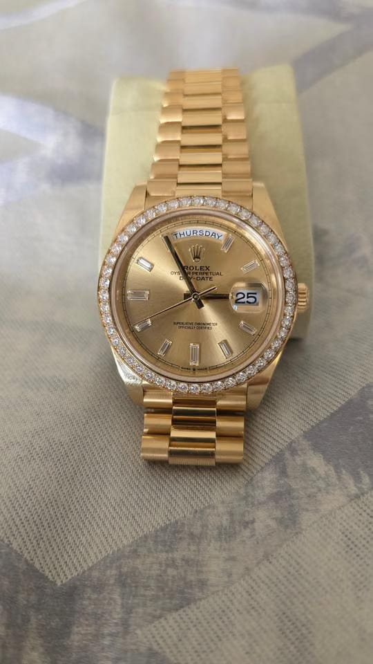 Rolex | Day-Date | 228348RBR | 40 x 48 mm | Yellow gold | Automatic