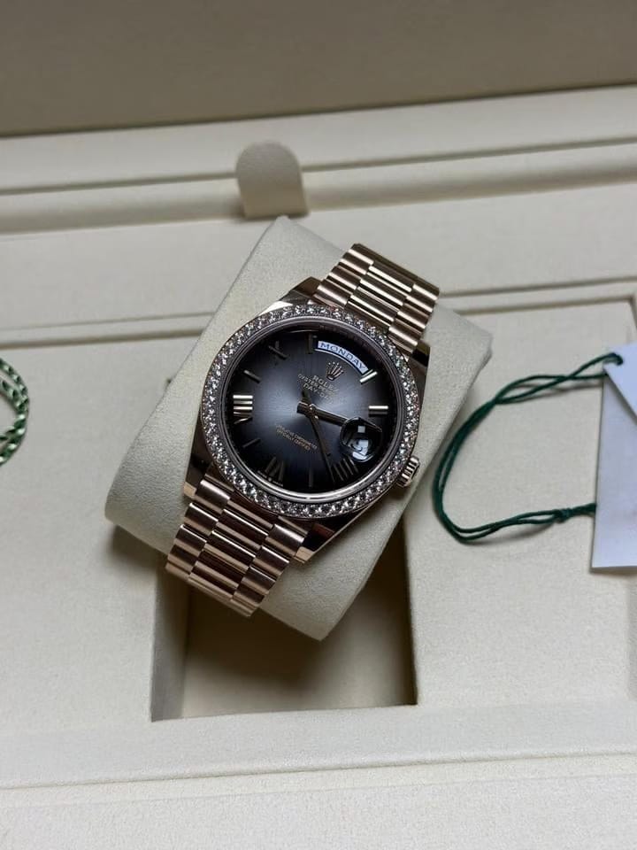Rolex | Day-Date | 228345RBR | Rose gold | 40 x 48 mm | Rose gold | Black | Automatic