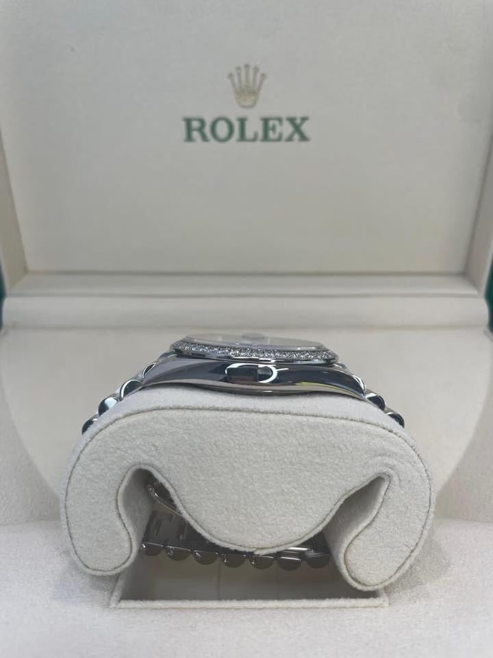 Rolex | Day-Date | 228349RBR | White gold | 40 x 48 mm | White gold | Grey | Automatic